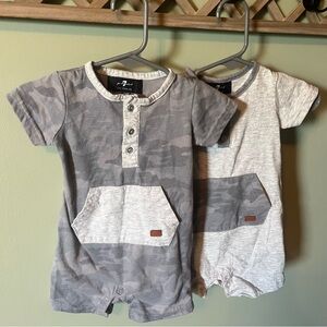 7 for all mankind baby boy romper SZ 3-6 months